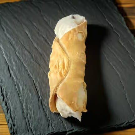 Cannoli.